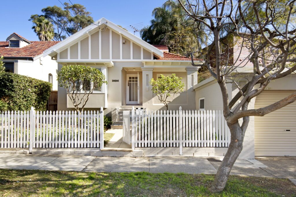Lugar Street – Bronte