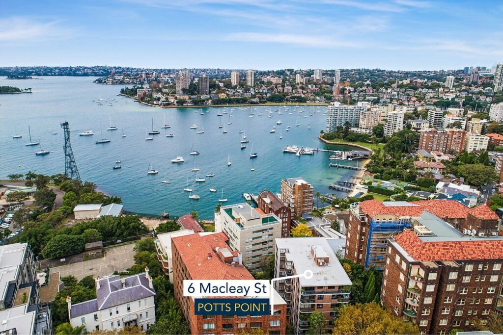 Macleay Street – Potts Point