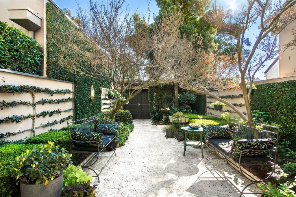 Fitzroy Street – Kirribilli