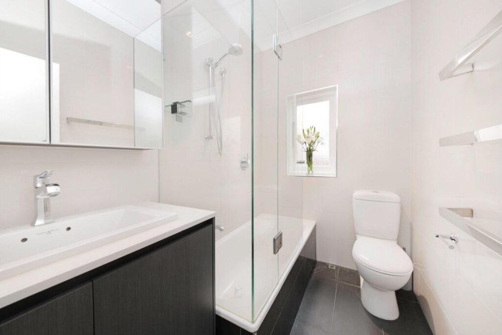 Beach Road – Bondi Beach