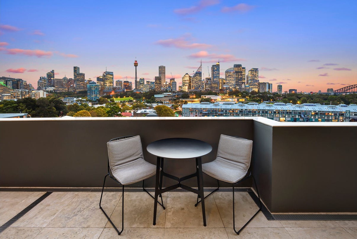 Victoria Street – Potts Point